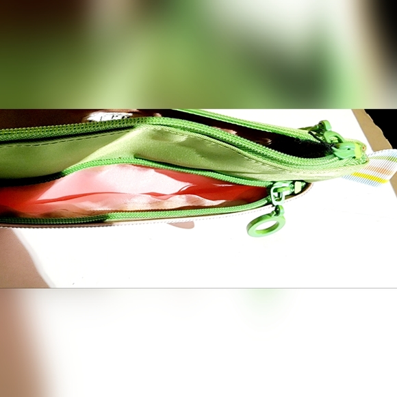 Sephora Ivy green pink stripes divider pocket front pocket signed hardware pouch - Picture 4 of 8